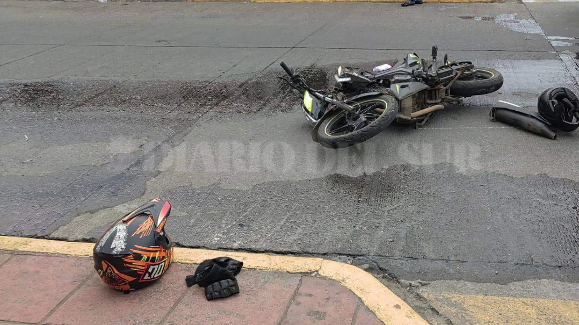 motocicleta en accidente